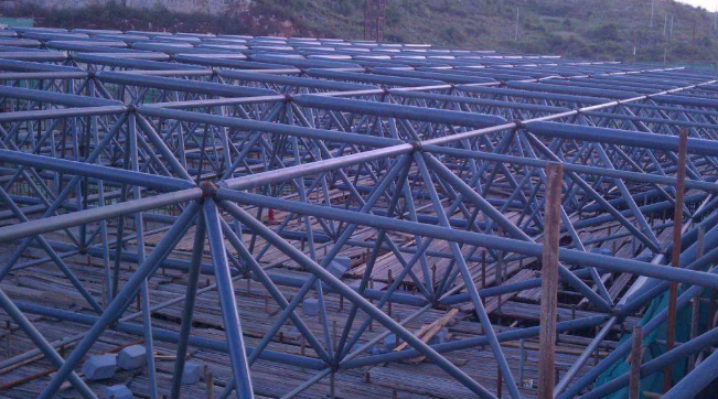 驻马店概述网架加工中对钢材的质量的过细恳求